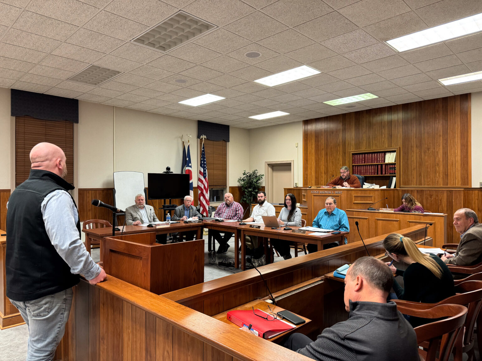 Don Mennel Sworn In As New Mayor Of Fostoria - Seneca County